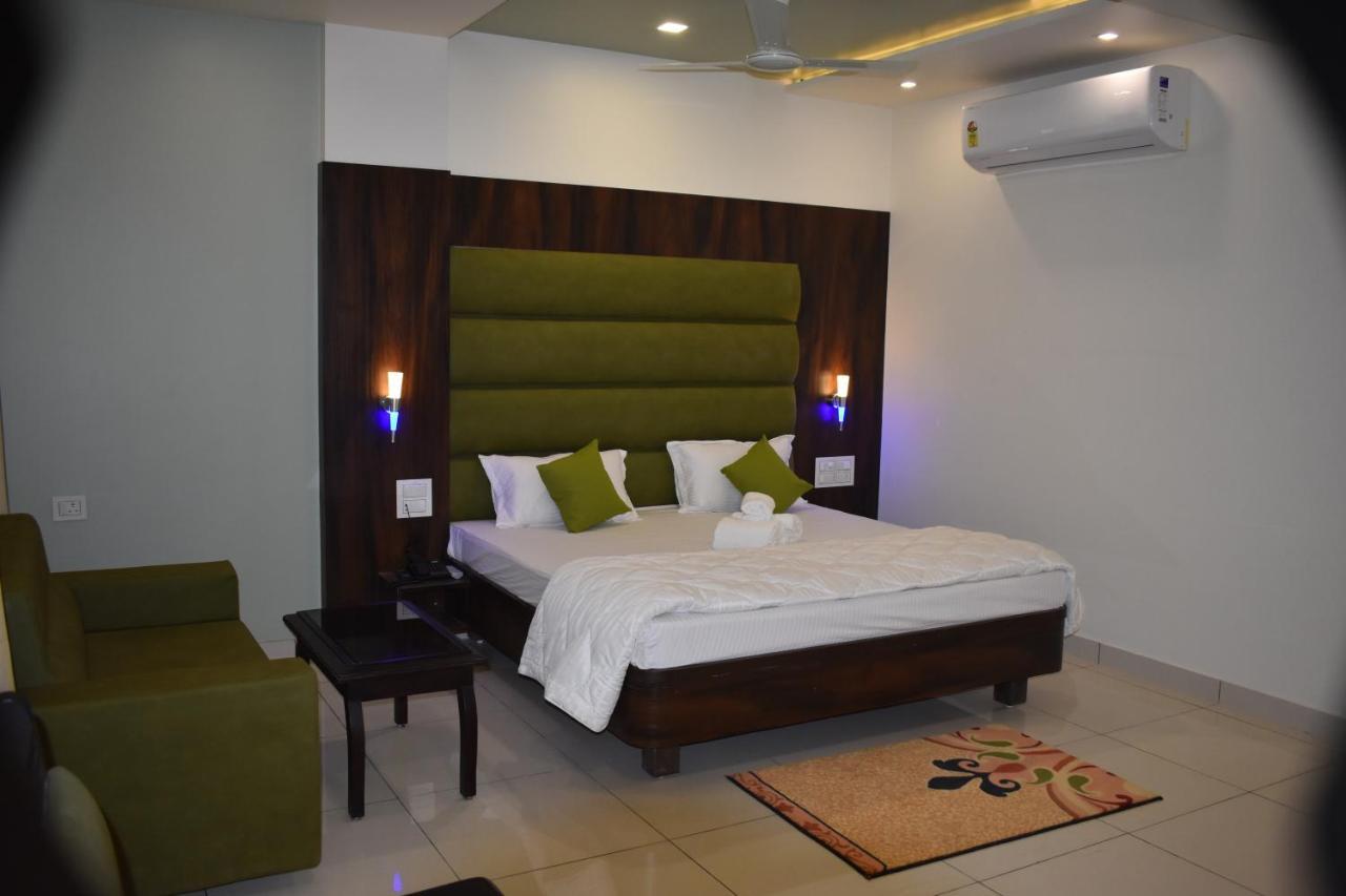Hotel Shyam Palace Bhuj Zewnętrze zdjęcie