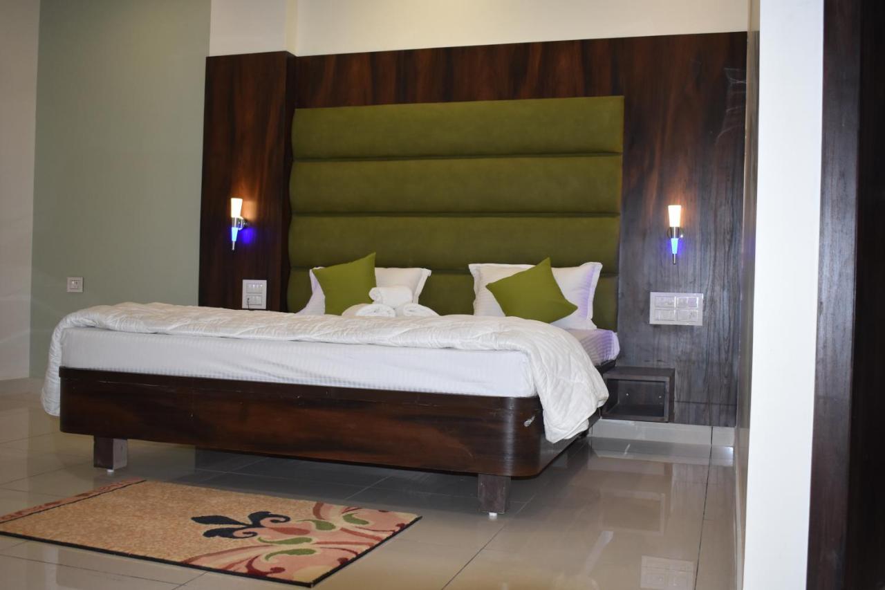 Hotel Shyam Palace Bhuj Zewnętrze zdjęcie