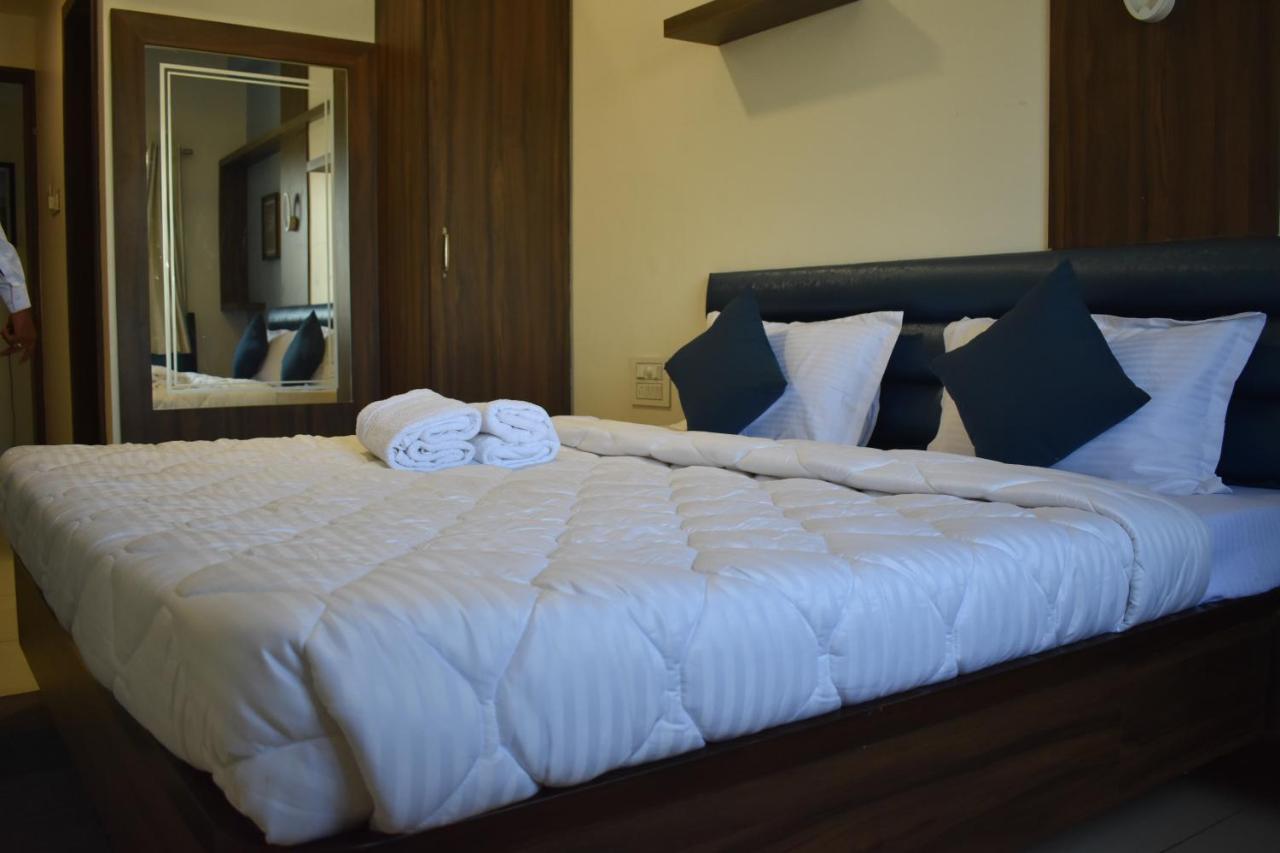 Hotel Shyam Palace Bhuj Zewnętrze zdjęcie